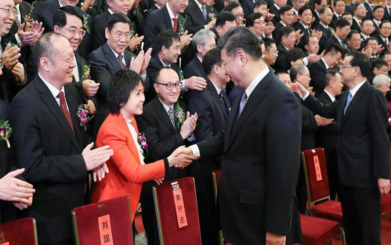 中共中央總書記、國家主席、中央軍委主席習(xí)近平 親切接見東旭集團(tuán)總工程師李青